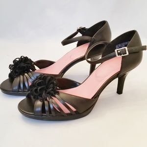 Hillard and Hanson Black Leather Open Toe Heels